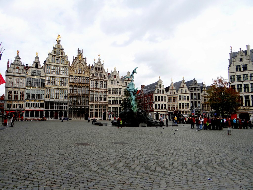 58 Anversa Grote Markt.JPG